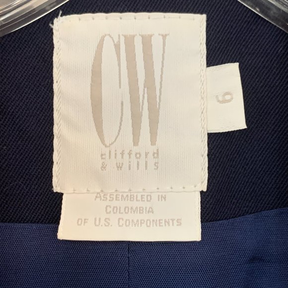 Women's Blazer - Picture 6 of 10